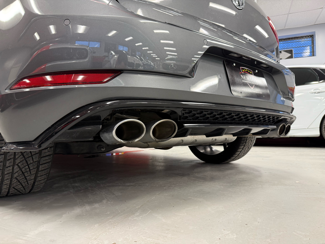 Volkswagen Golf R DCS and Navigation 7A 2019