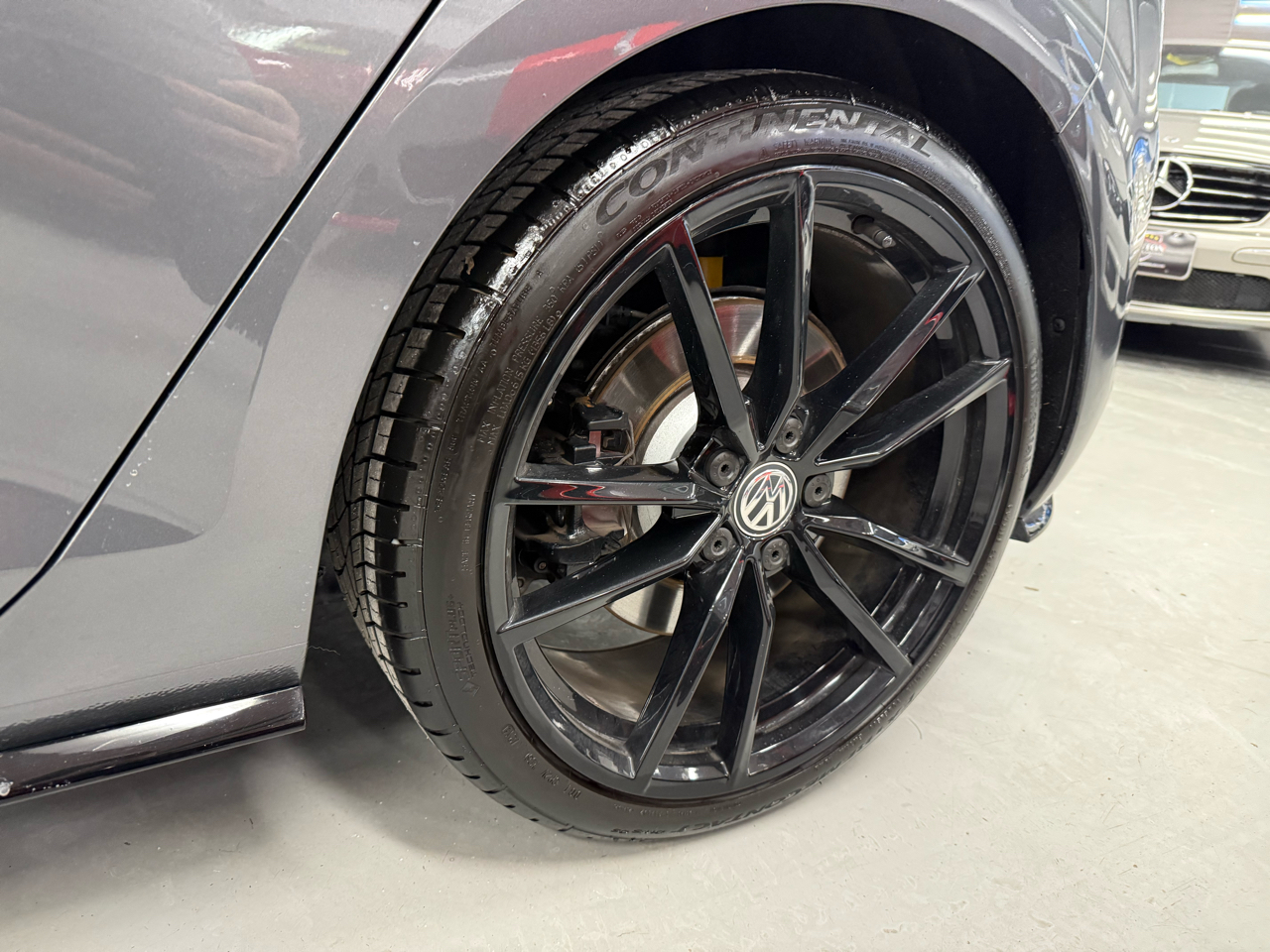 Volkswagen Golf R DCS and Navigation 7A 2019