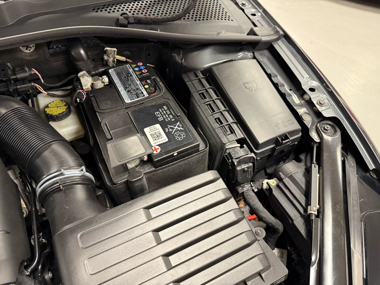 Volkswagen Golf R DCS and Navigation 7A 2019