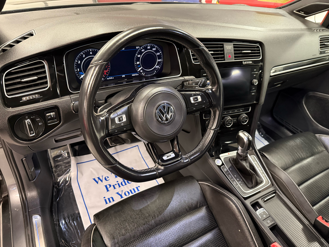 Volkswagen Golf R DCS and Navigation 7A 2019