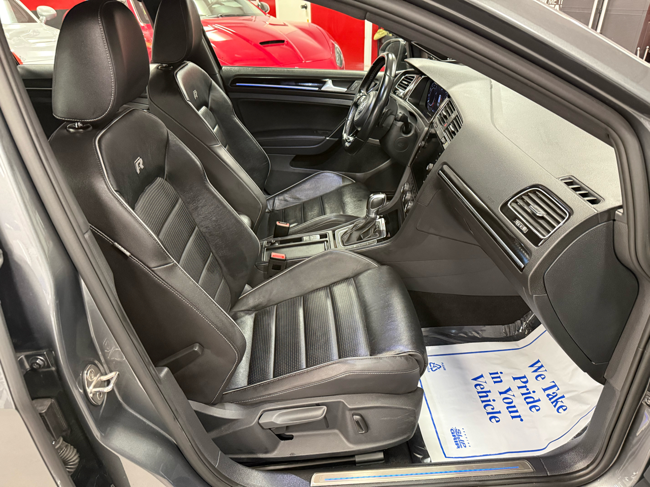 Volkswagen Golf R DCS and Navigation 7A 2019