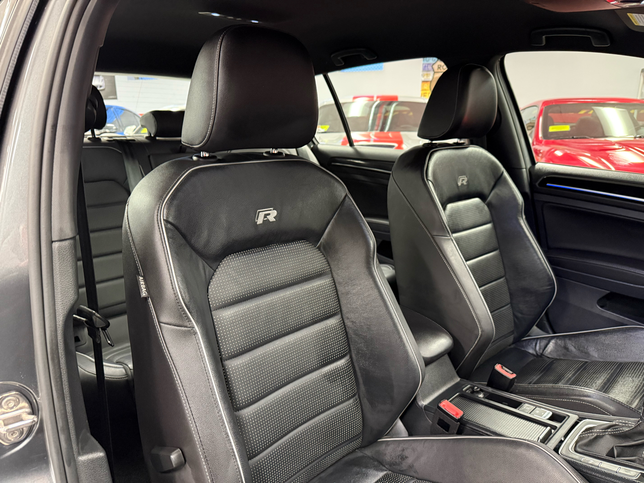 Volkswagen Golf R DCS and Navigation 7A 2019