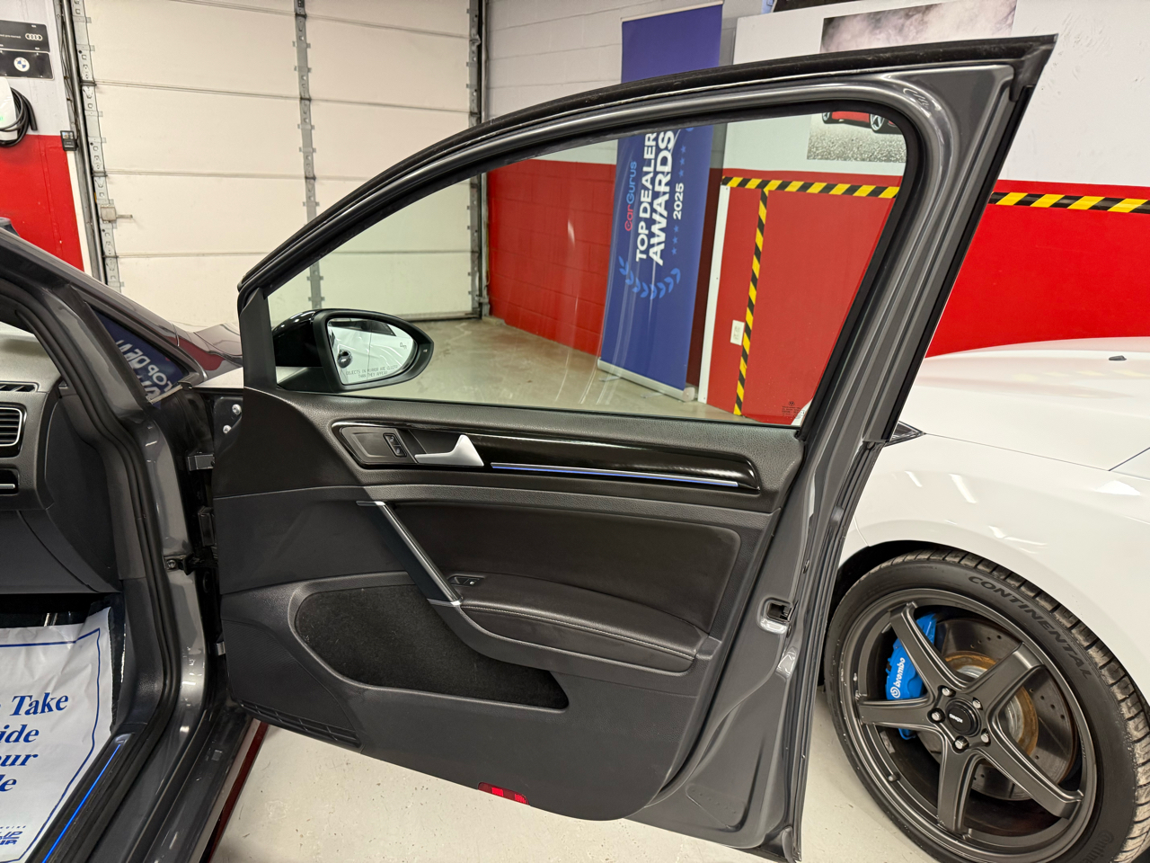 Volkswagen Golf R DCS and Navigation 7A 2019