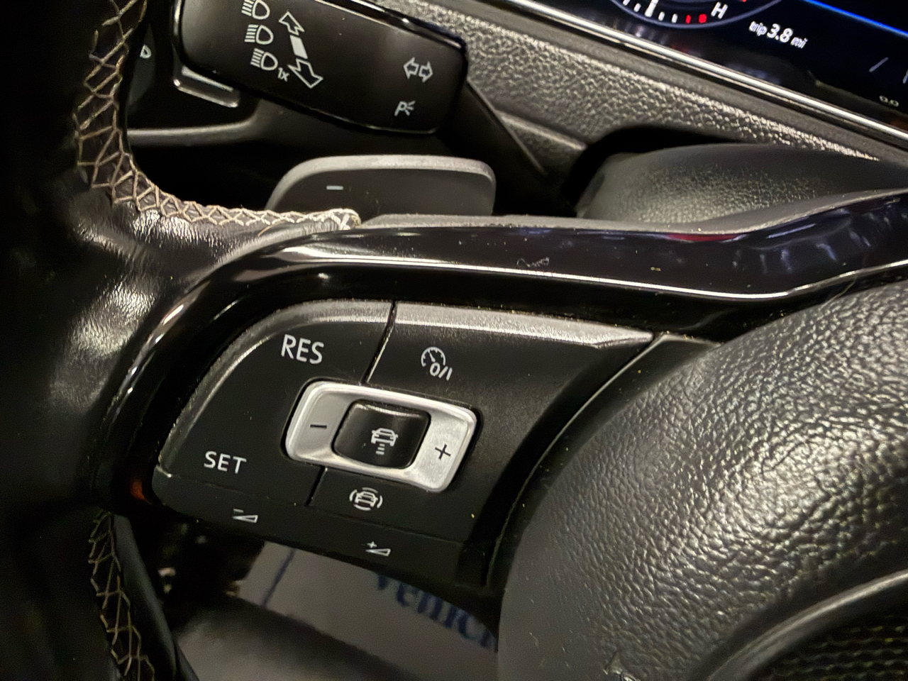 Volkswagen Golf R DCS and Navigation 7A 2019