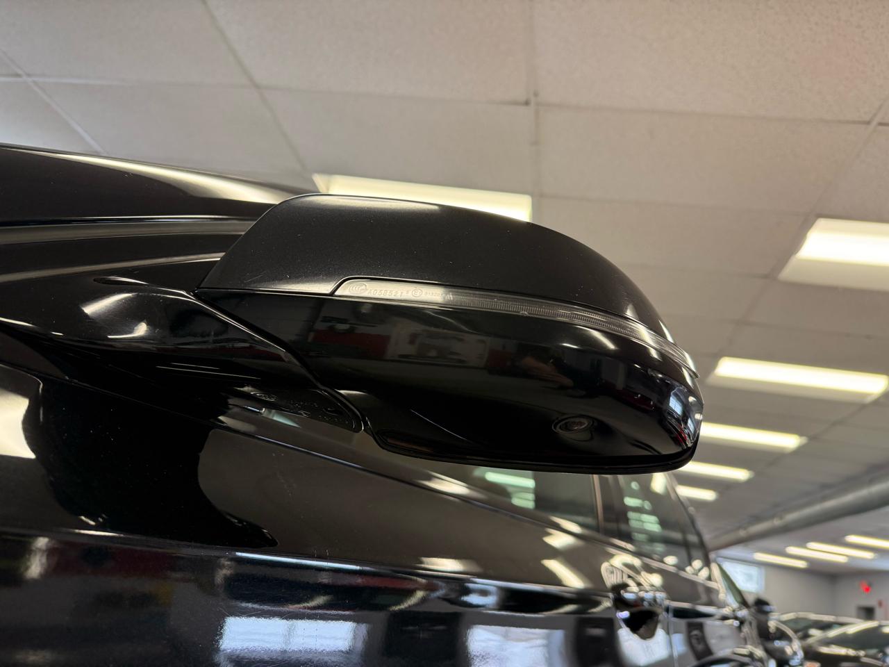 BMW 7-Series 750i xDrive Sedan 2013