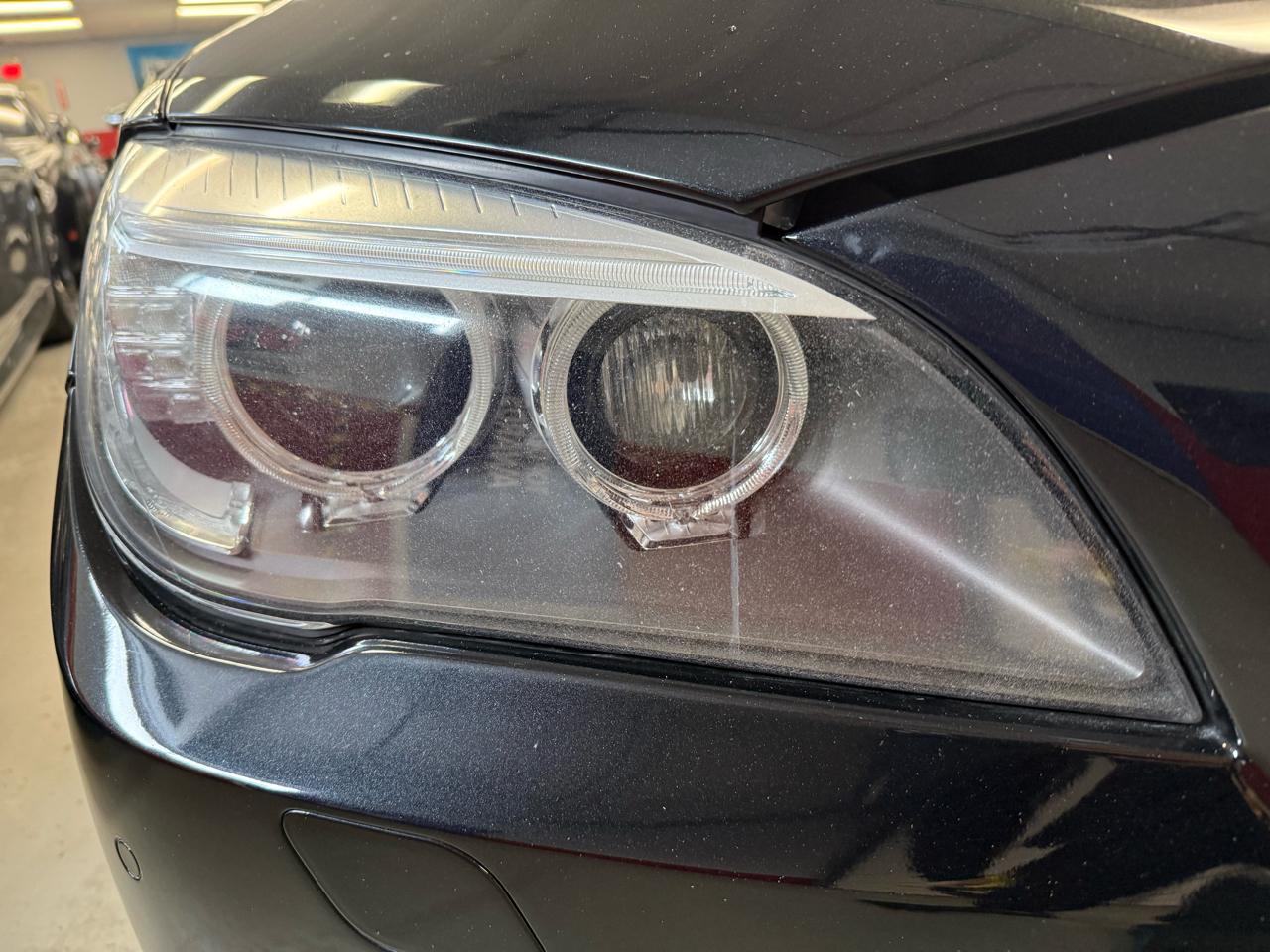 BMW 7-Series 750i xDrive Sedan 2013