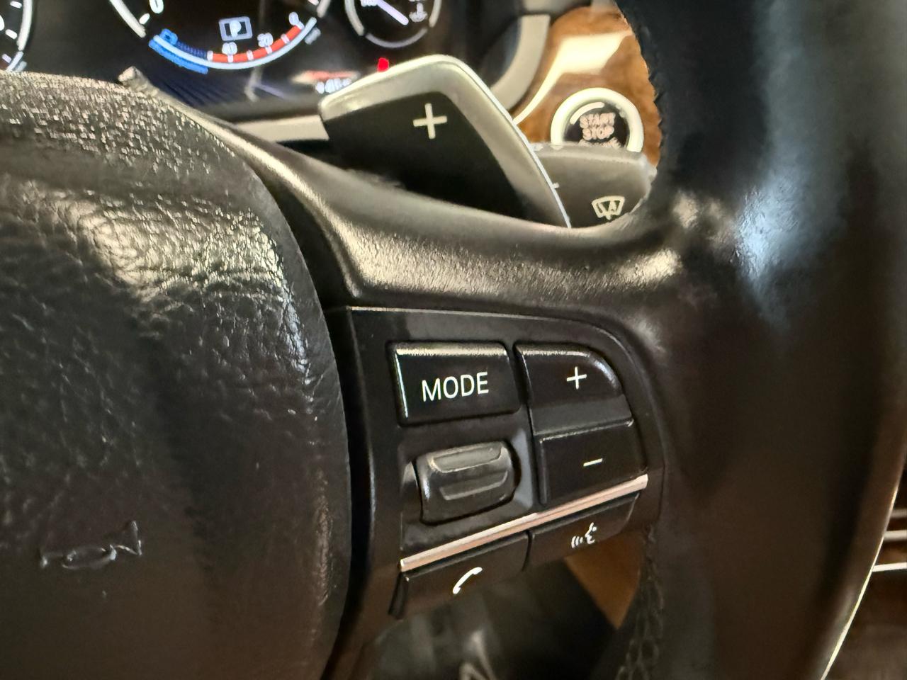 BMW 7-Series 750i xDrive Sedan 2013