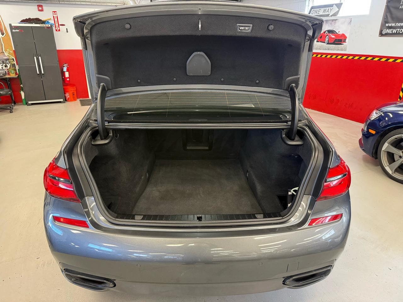 BMW 7-Series 750i xDrive 2017