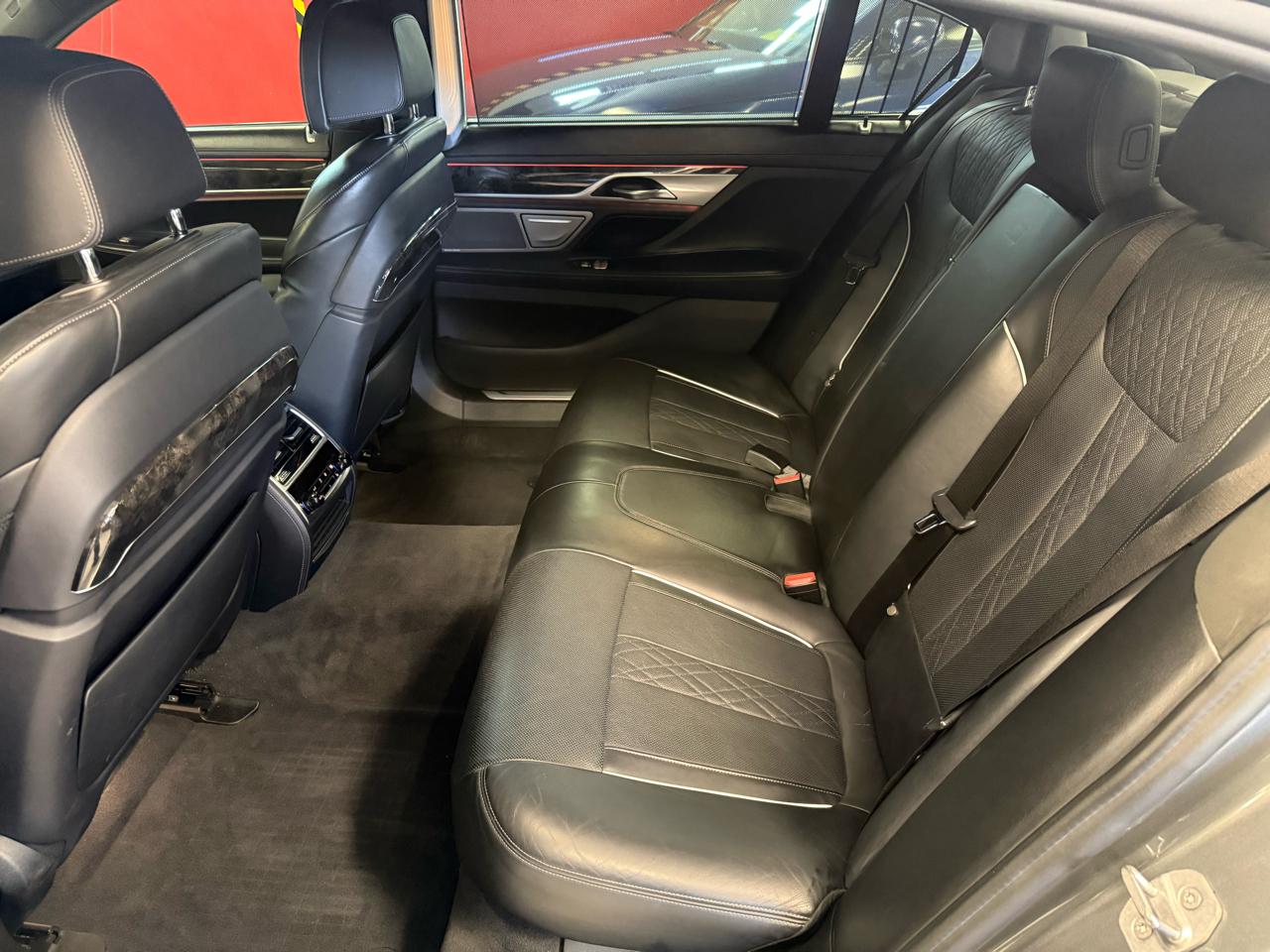 BMW 7-Series 750i xDrive 2017