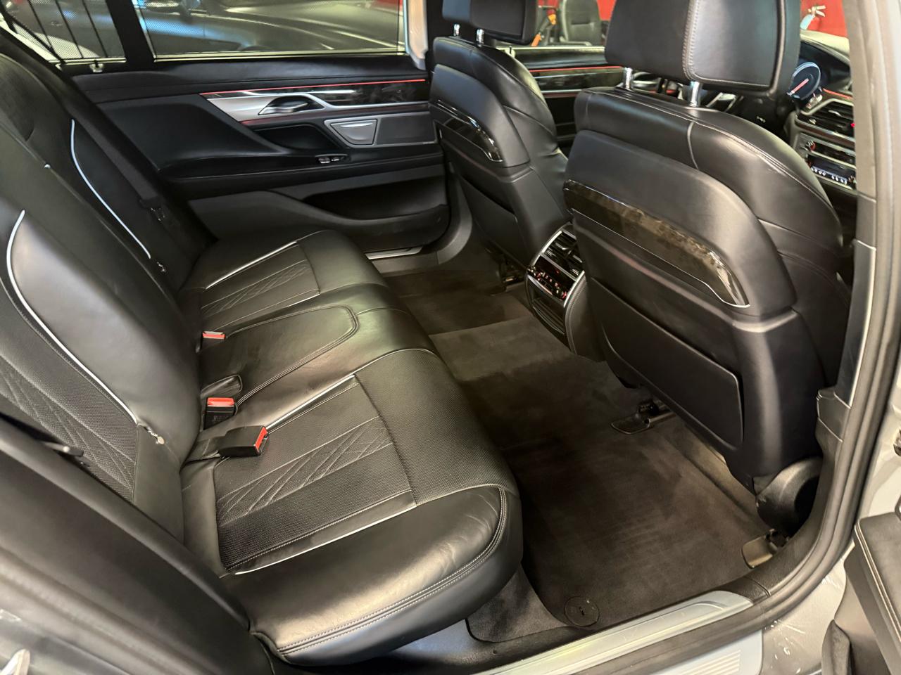 BMW 7-Series 750i xDrive 2017