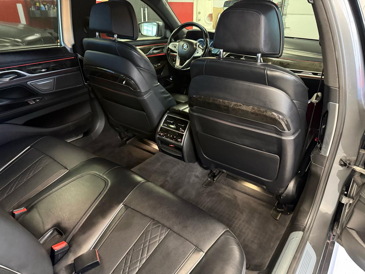BMW 7-Series 750i xDrive 2017