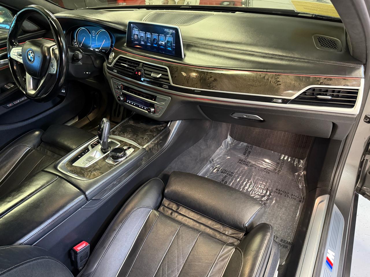 BMW 7-Series 750i xDrive 2017