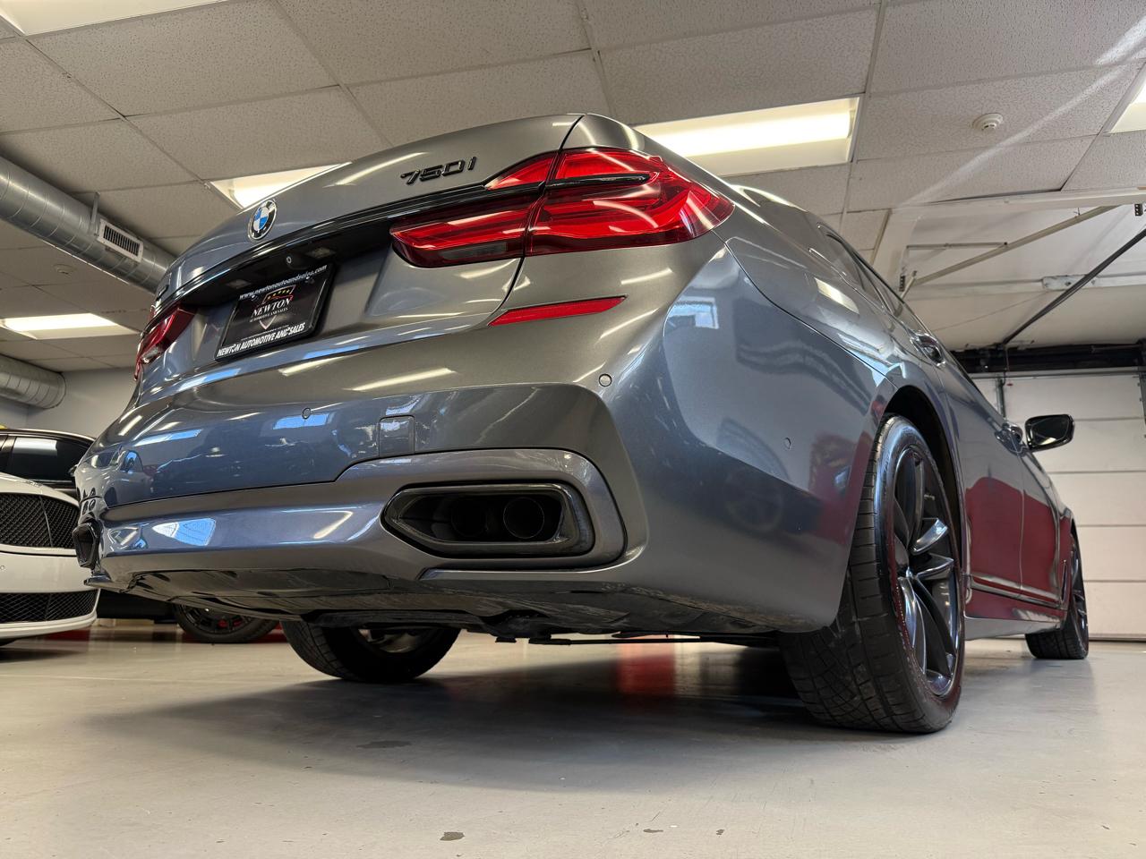 BMW 7-Series 750i xDrive 2017