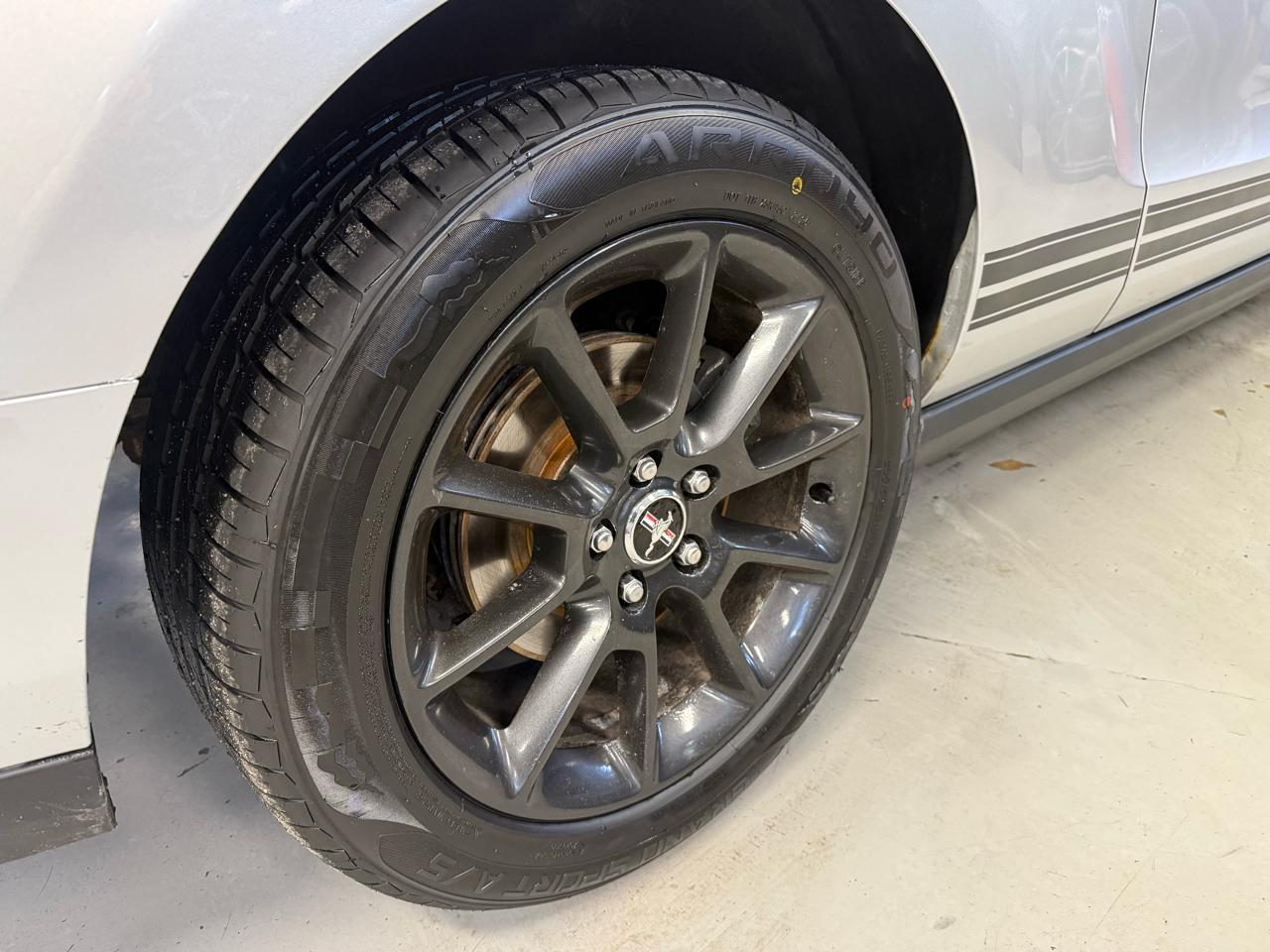 Ford Mustang V6 Coupe 2010