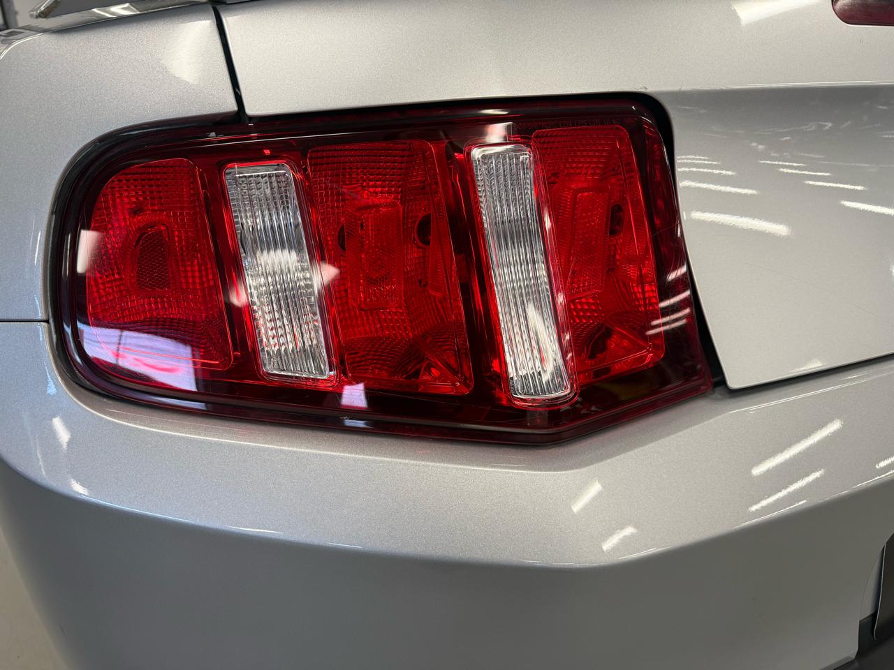 Ford Mustang V6 Coupe 2010