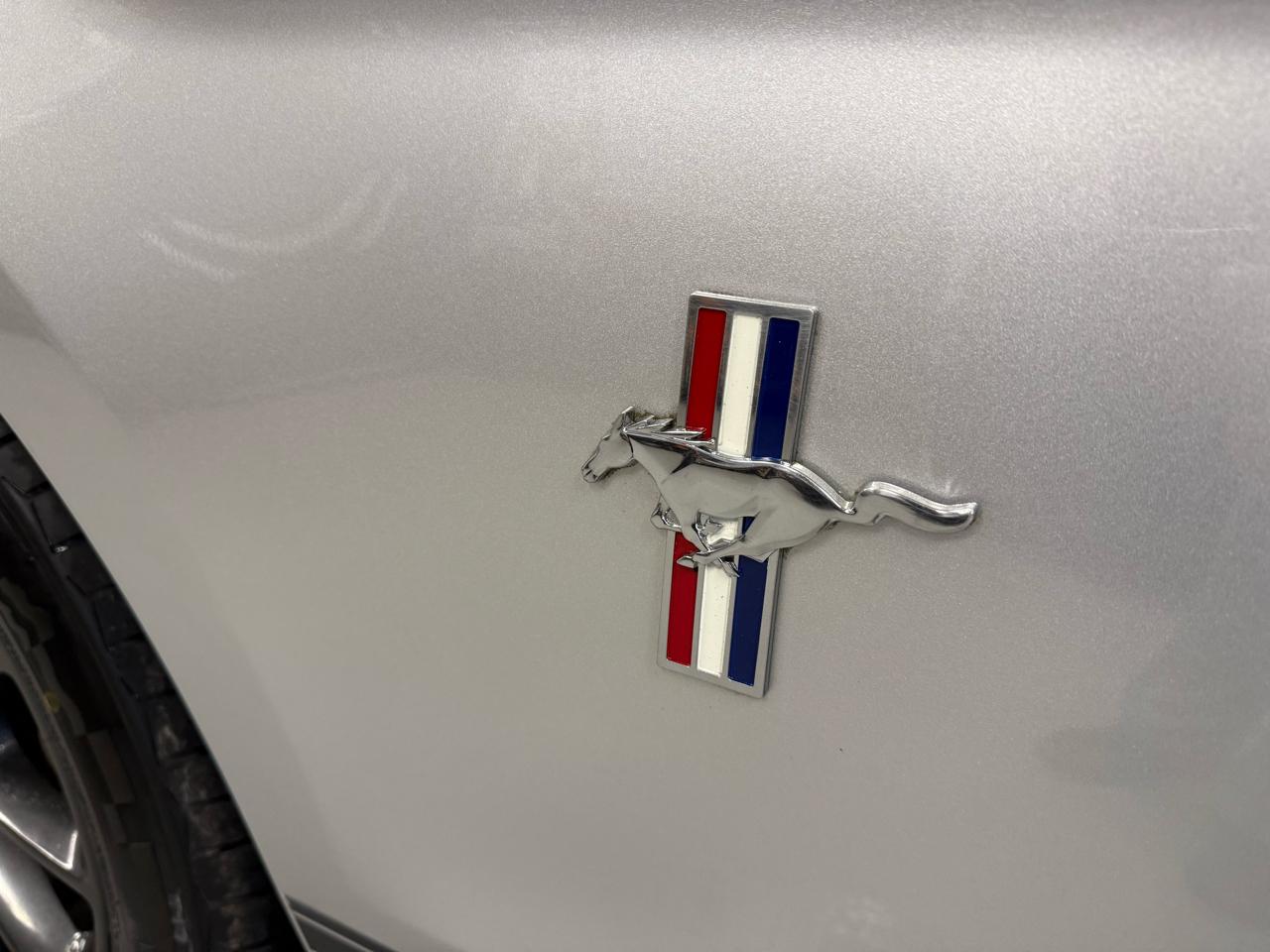 Ford Mustang V6 Coupe 2010