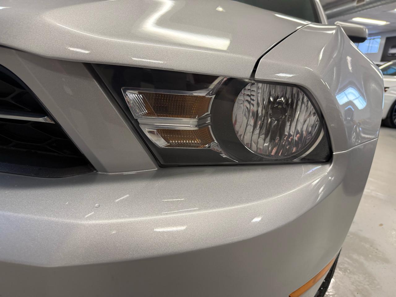 Ford Mustang V6 Coupe 2010