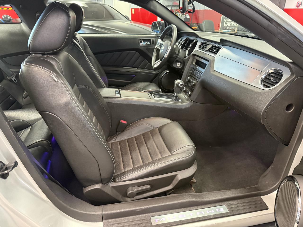 Ford Mustang V6 Coupe 2010