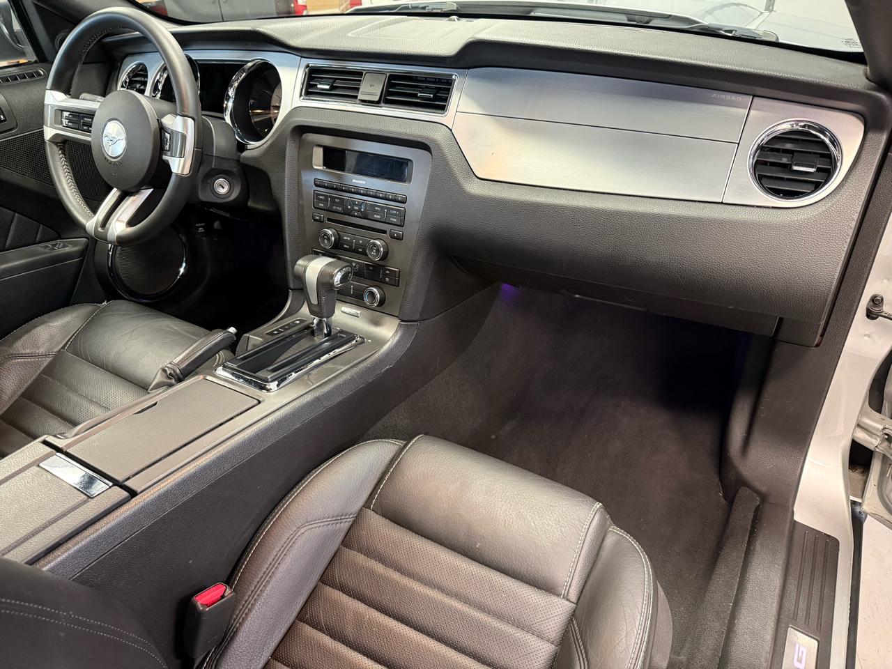 Ford Mustang V6 Coupe 2010