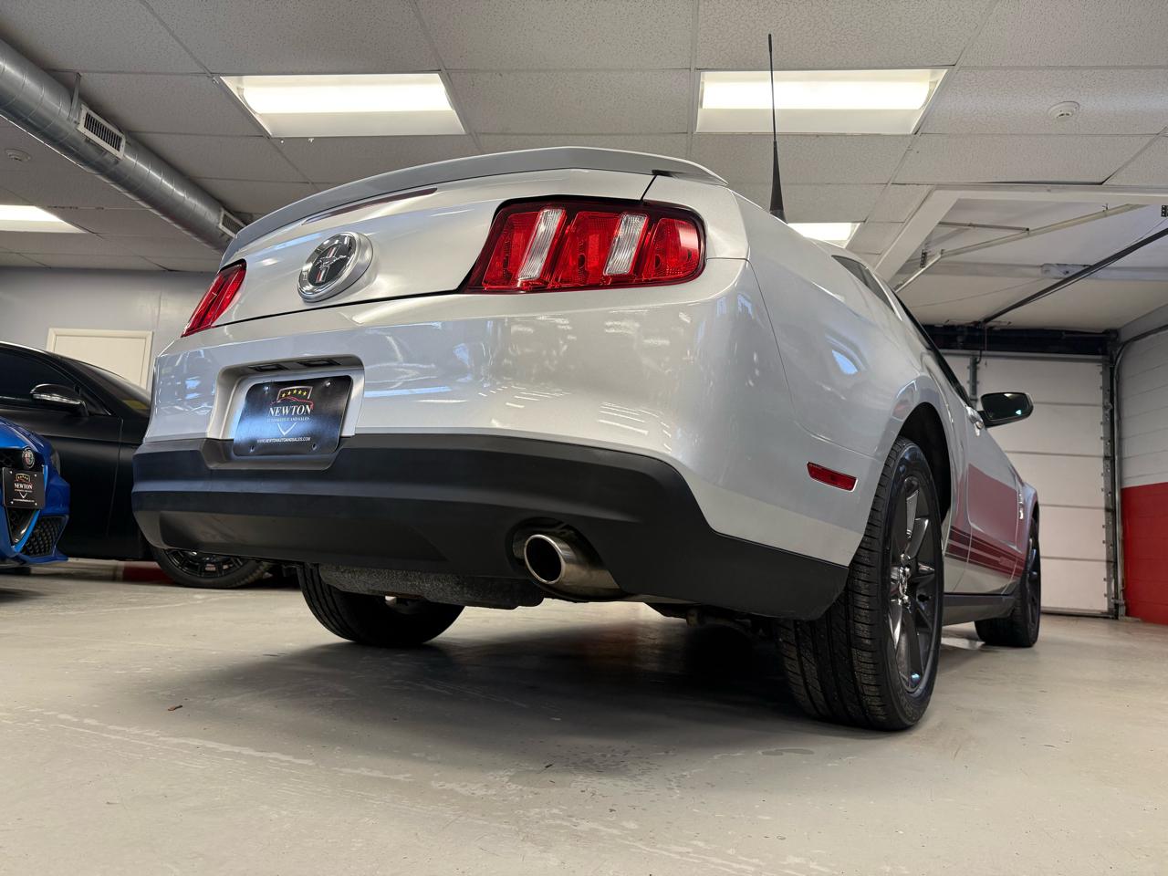 Ford Mustang V6 Coupe 2010