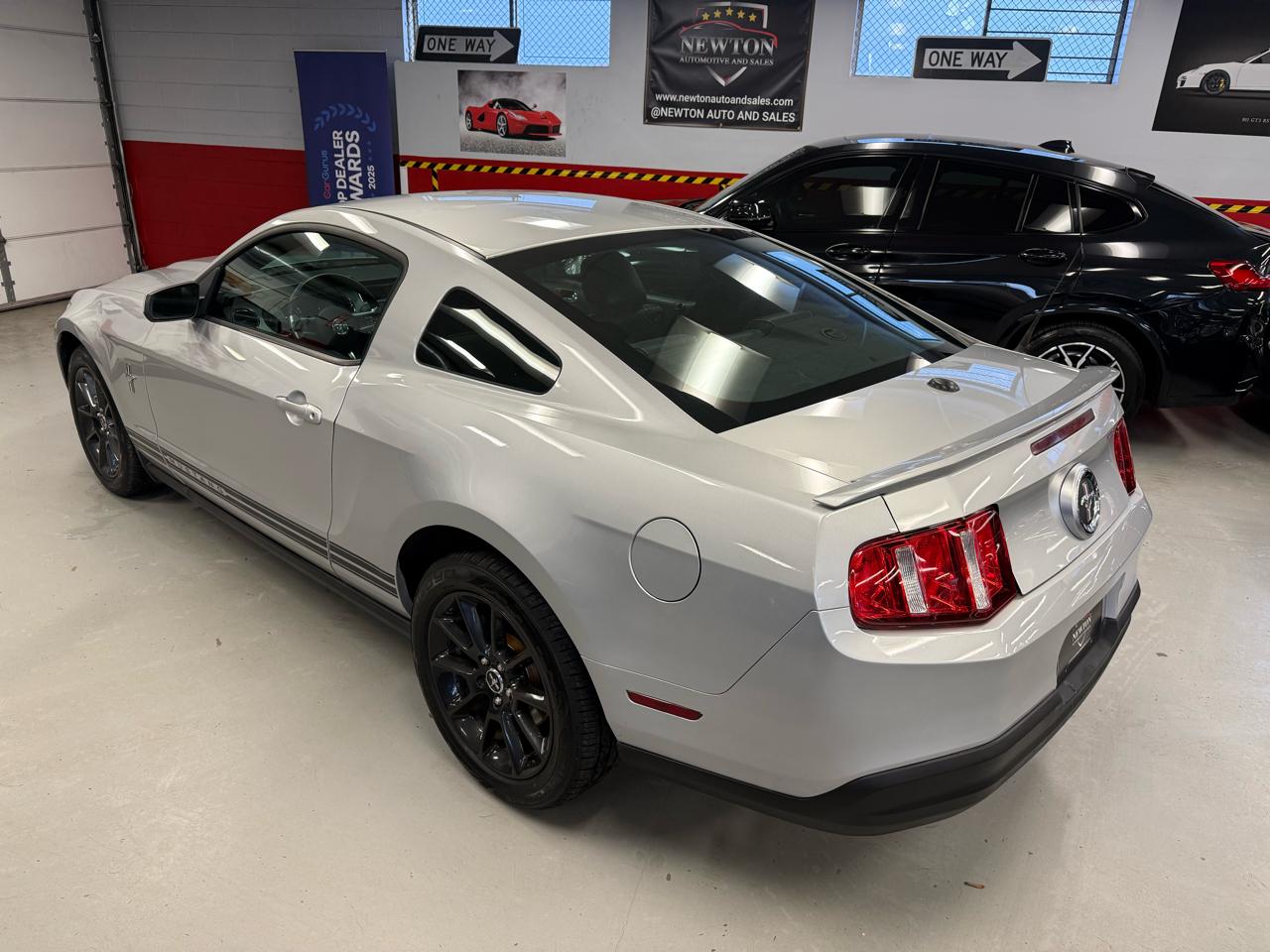 Ford Mustang V6 Coupe 2010