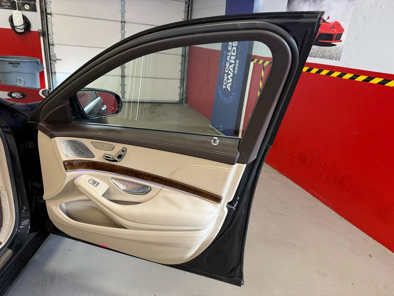 Mercedes-Benz S-Class S550 4MATIC 2015