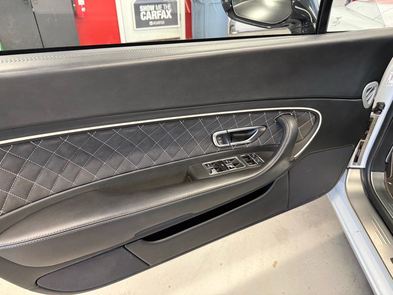 Bentley Continental Supersports Convertible 2011