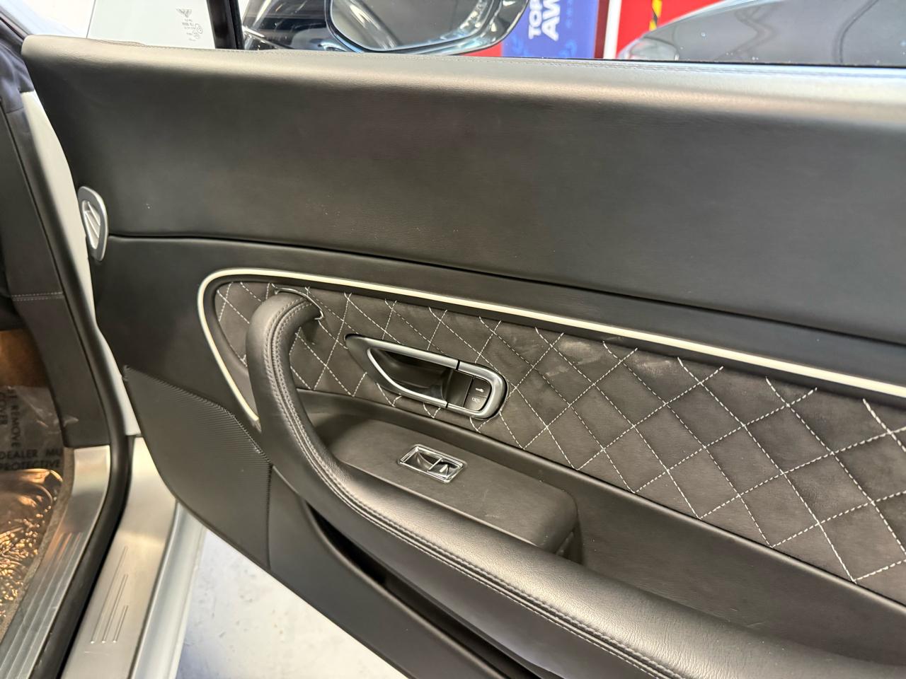 Bentley Continental Supersports Convertible 2011