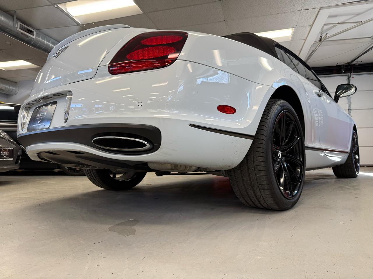 Bentley Continental Supersports Convertible 2011
