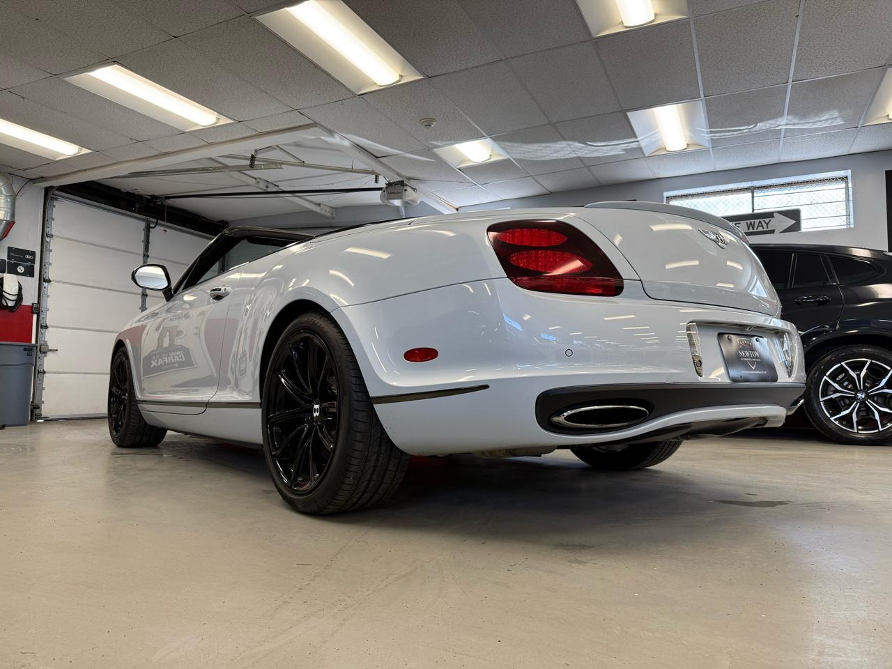 Bentley Continental Supersports Convertible 2011