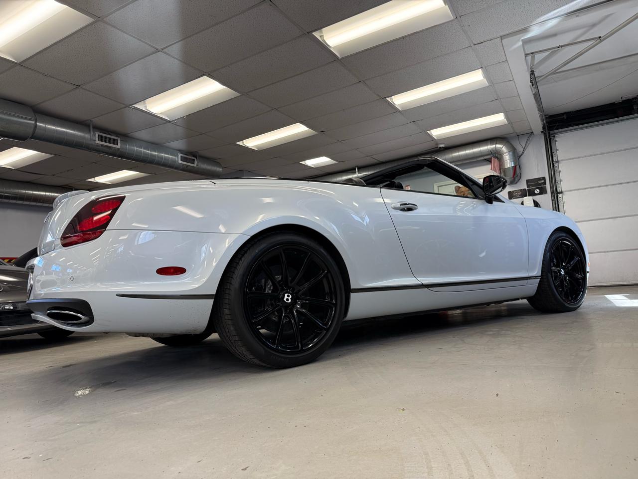 Bentley Continental Supersports Convertible 2011