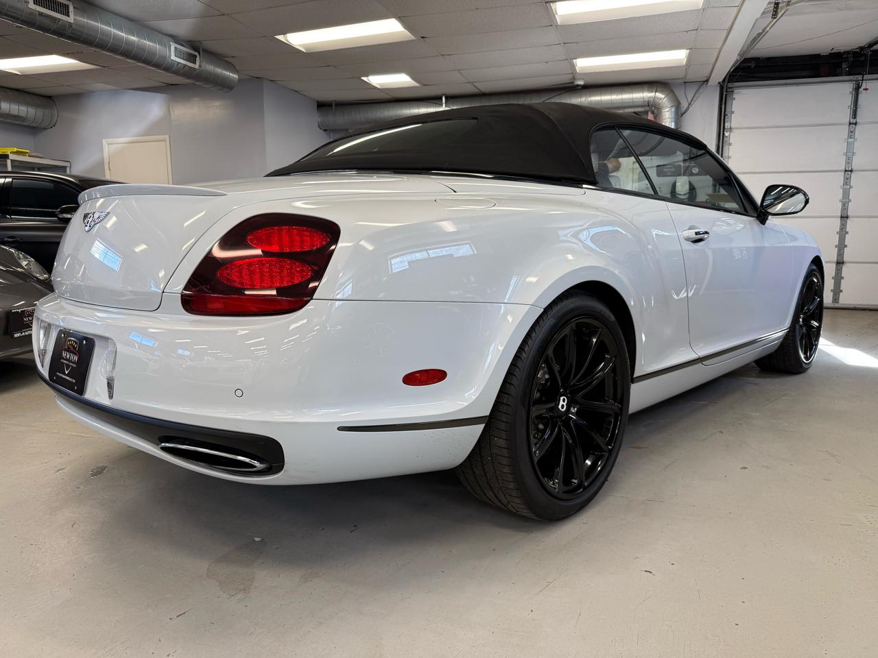 Bentley Continental Supersports Convertible 2011