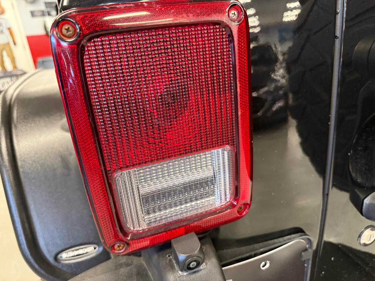 Jeep Wrangler Unlimited Sahara 4WD 2015