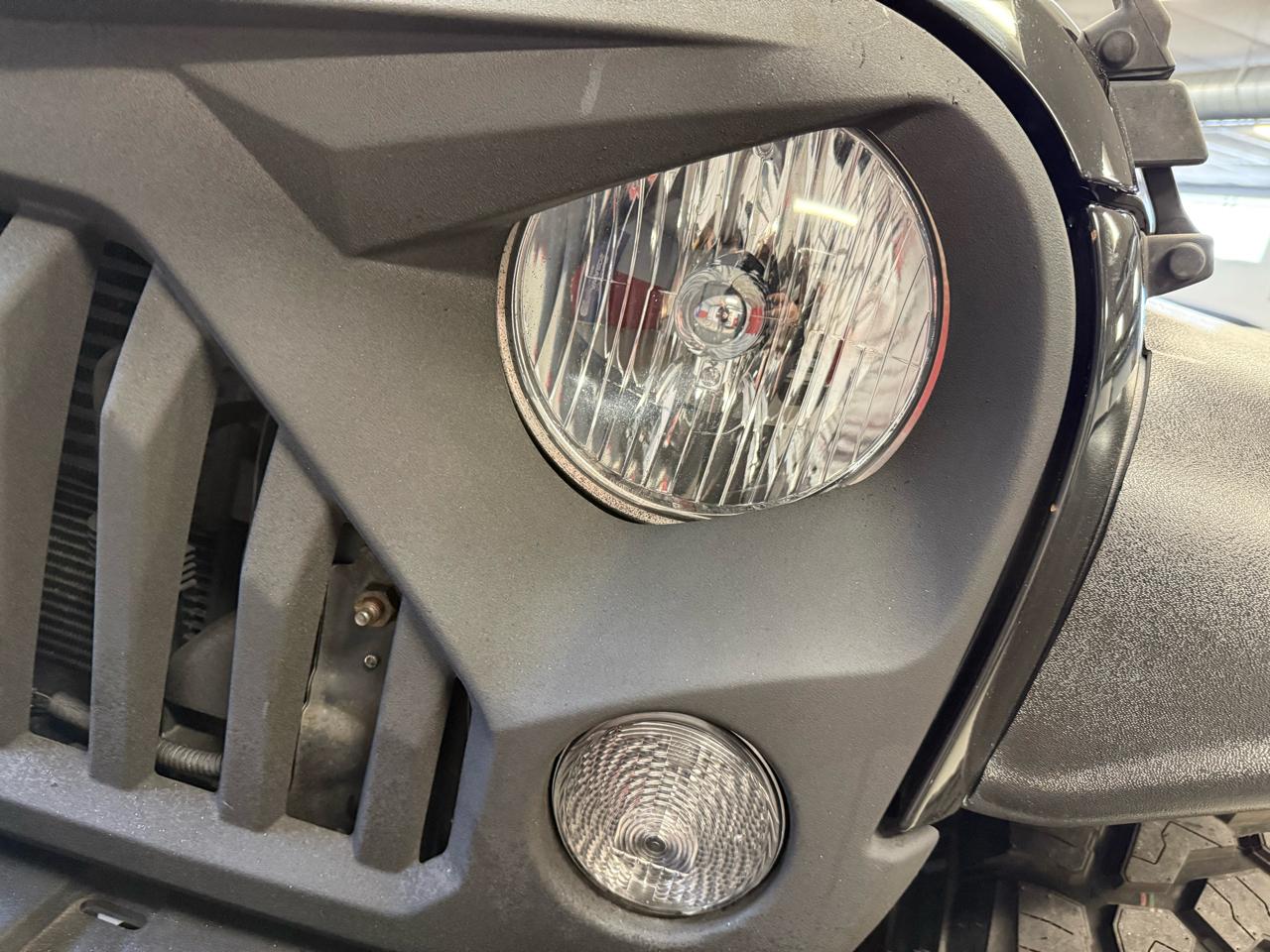 Jeep Wrangler Unlimited Sahara 4WD 2015