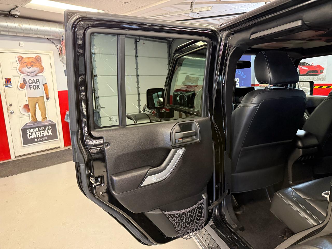 Jeep Wrangler Unlimited Sahara 4WD 2015