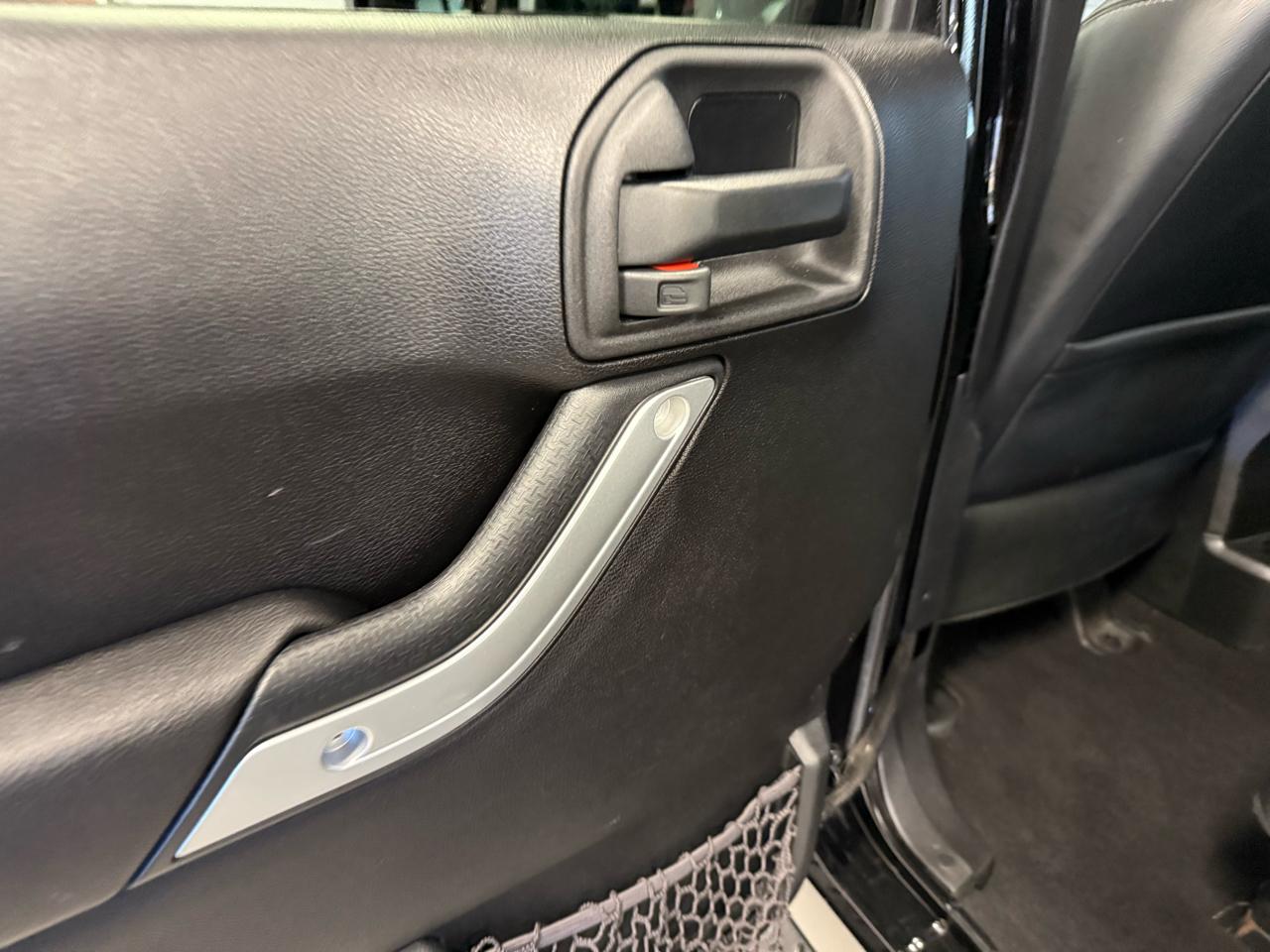 Jeep Wrangler Unlimited Sahara 4WD 2015