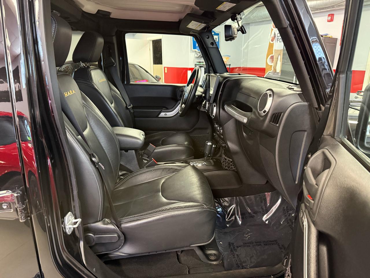 Jeep Wrangler Unlimited Sahara 4WD 2015