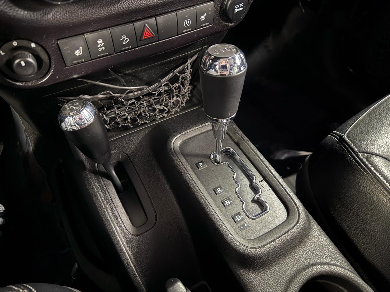 Jeep Wrangler Unlimited Sahara 4WD 2015