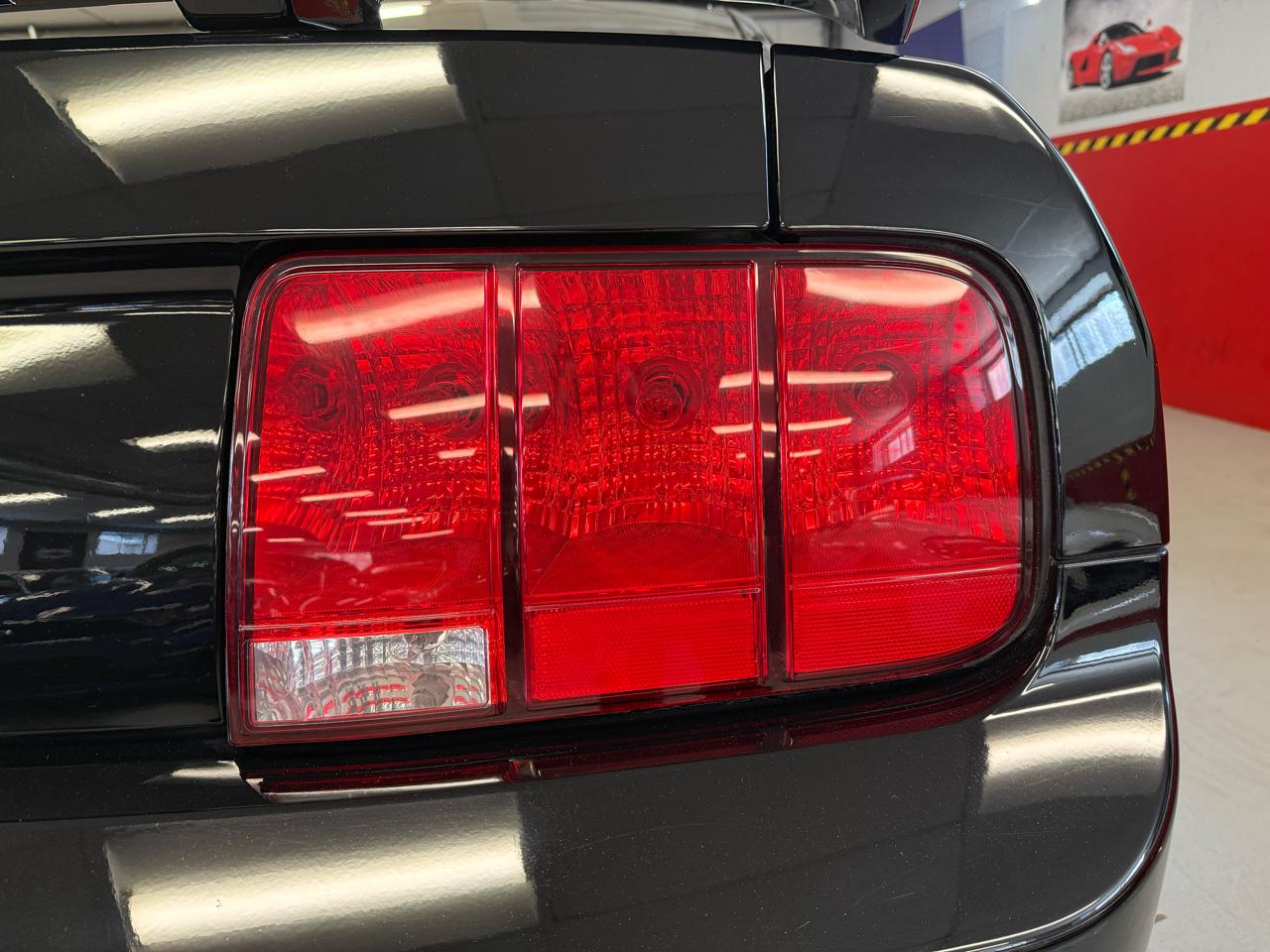 Ford Mustang GT Deluxe Coupe 2008