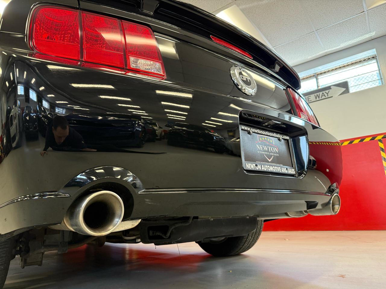 Ford Mustang GT Deluxe Coupe 2008