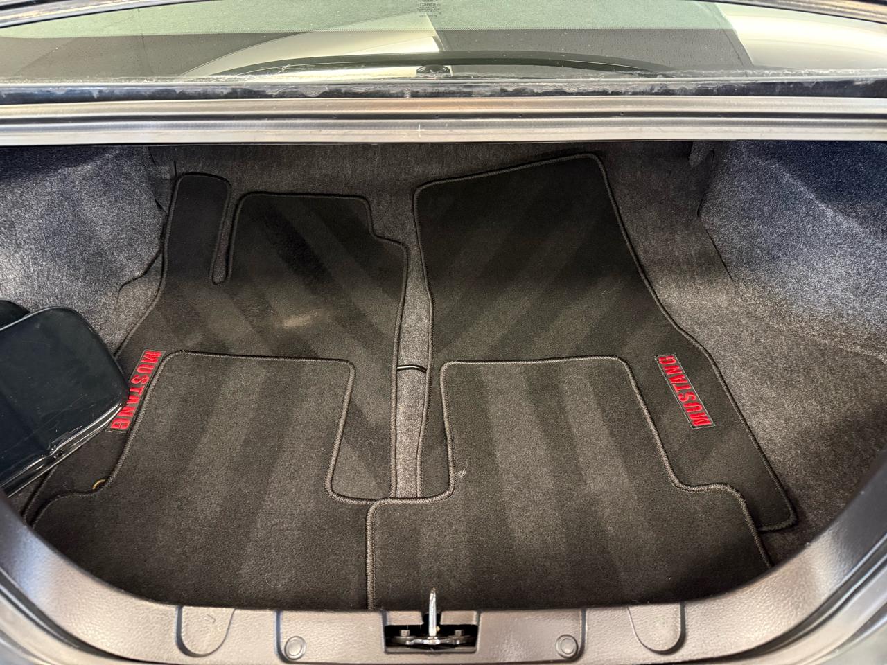 Ford Mustang GT Deluxe Coupe 2008