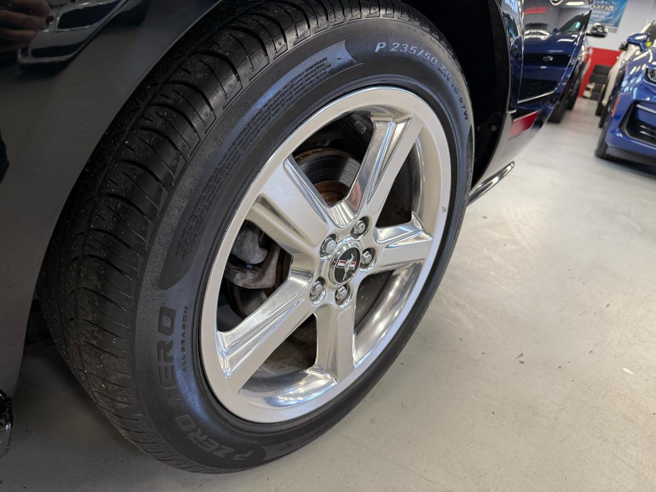 Ford Mustang GT Deluxe Coupe 2008