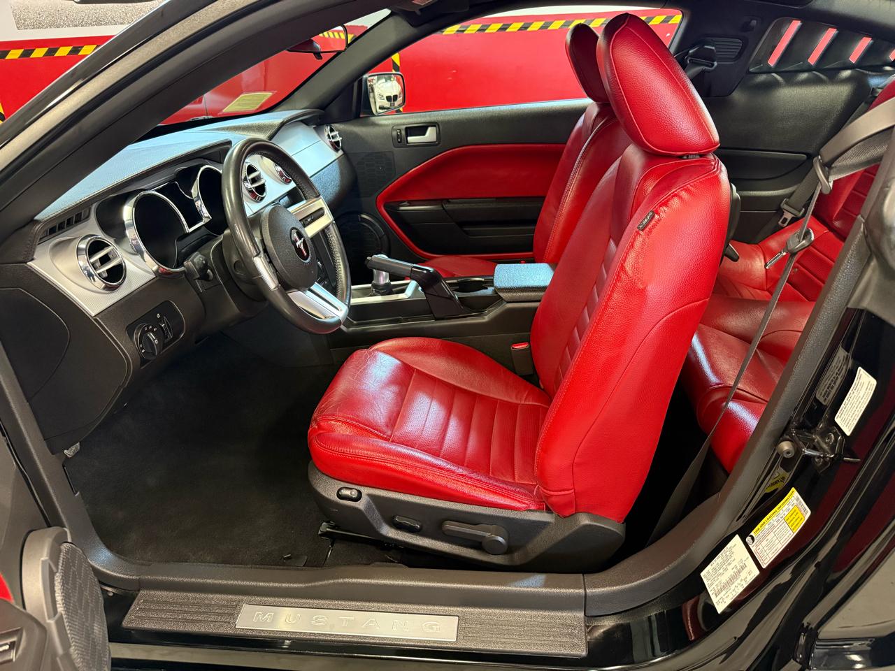 Ford Mustang GT Deluxe Coupe 2008