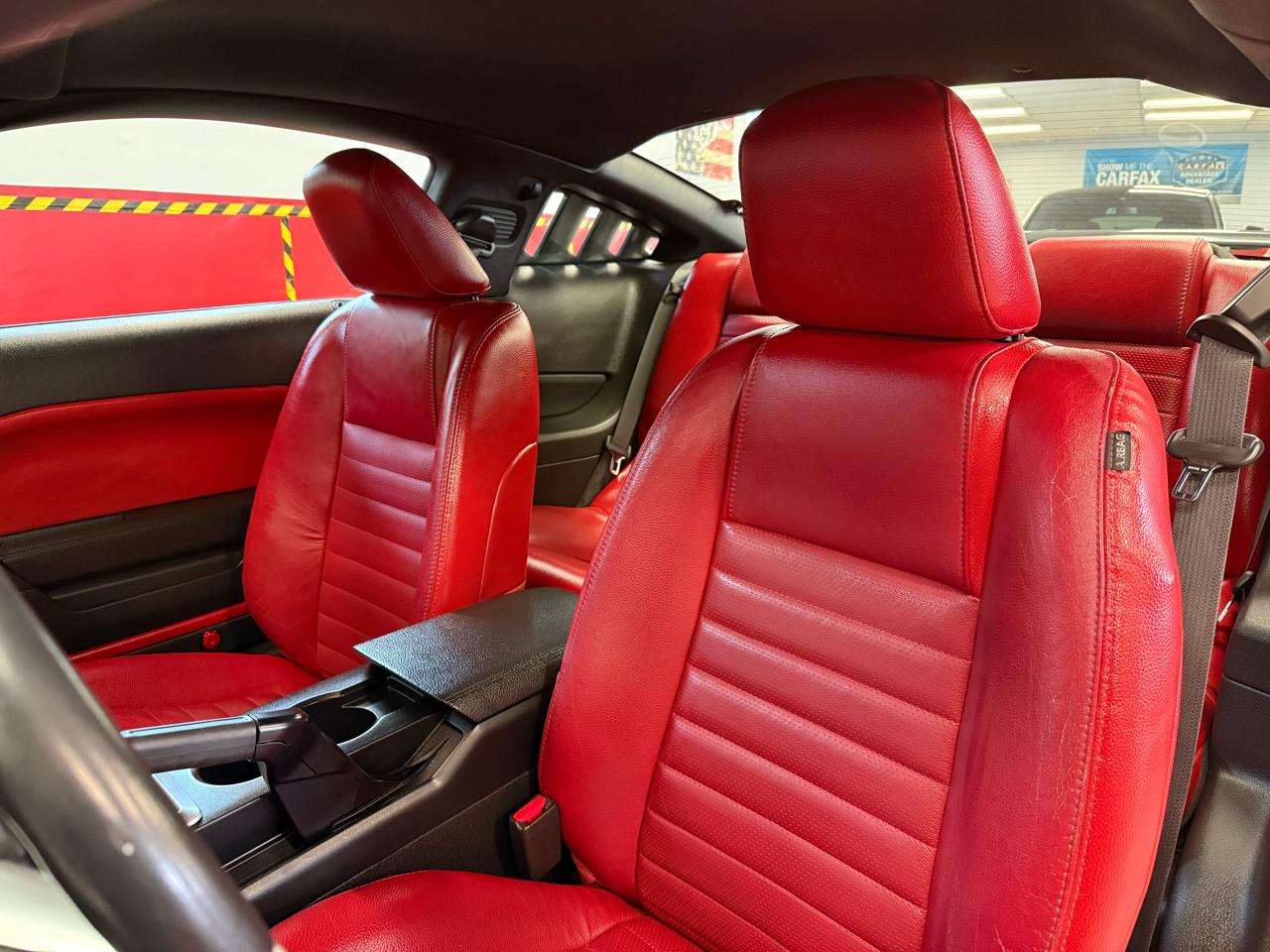 Ford Mustang GT Deluxe Coupe 2008