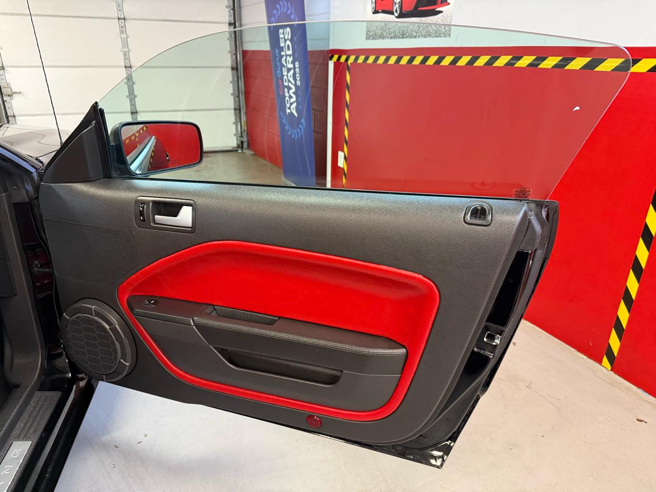 Ford Mustang GT Deluxe Coupe 2008