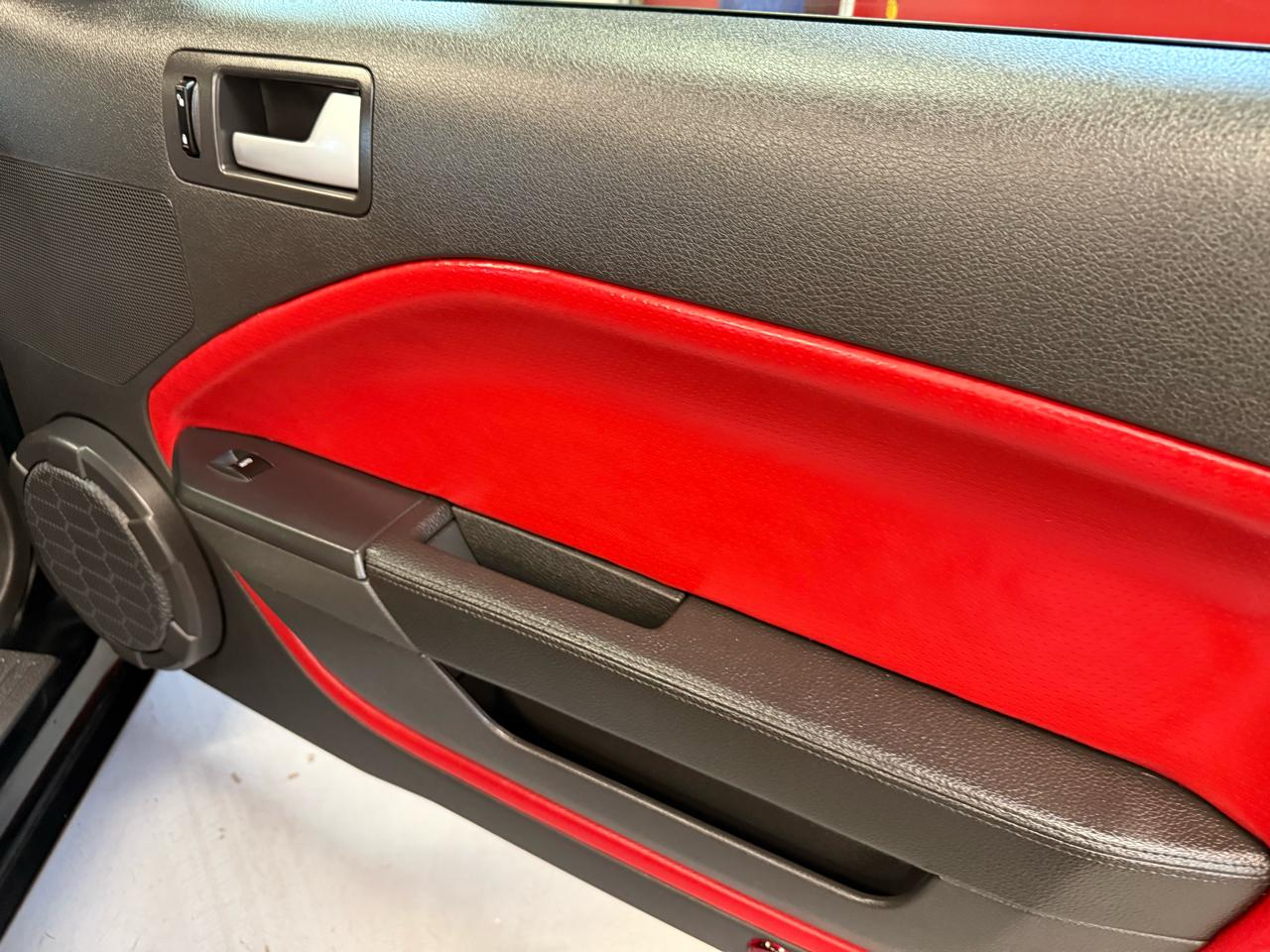 Ford Mustang GT Deluxe Coupe 2008