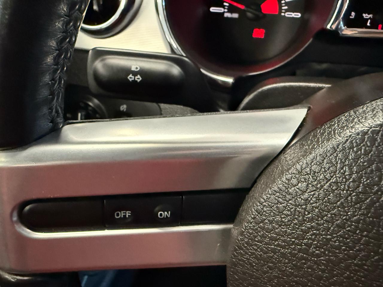 Ford Mustang GT Deluxe Coupe 2008