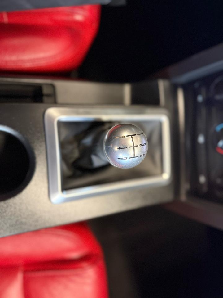 Ford Mustang GT Deluxe Coupe 2008