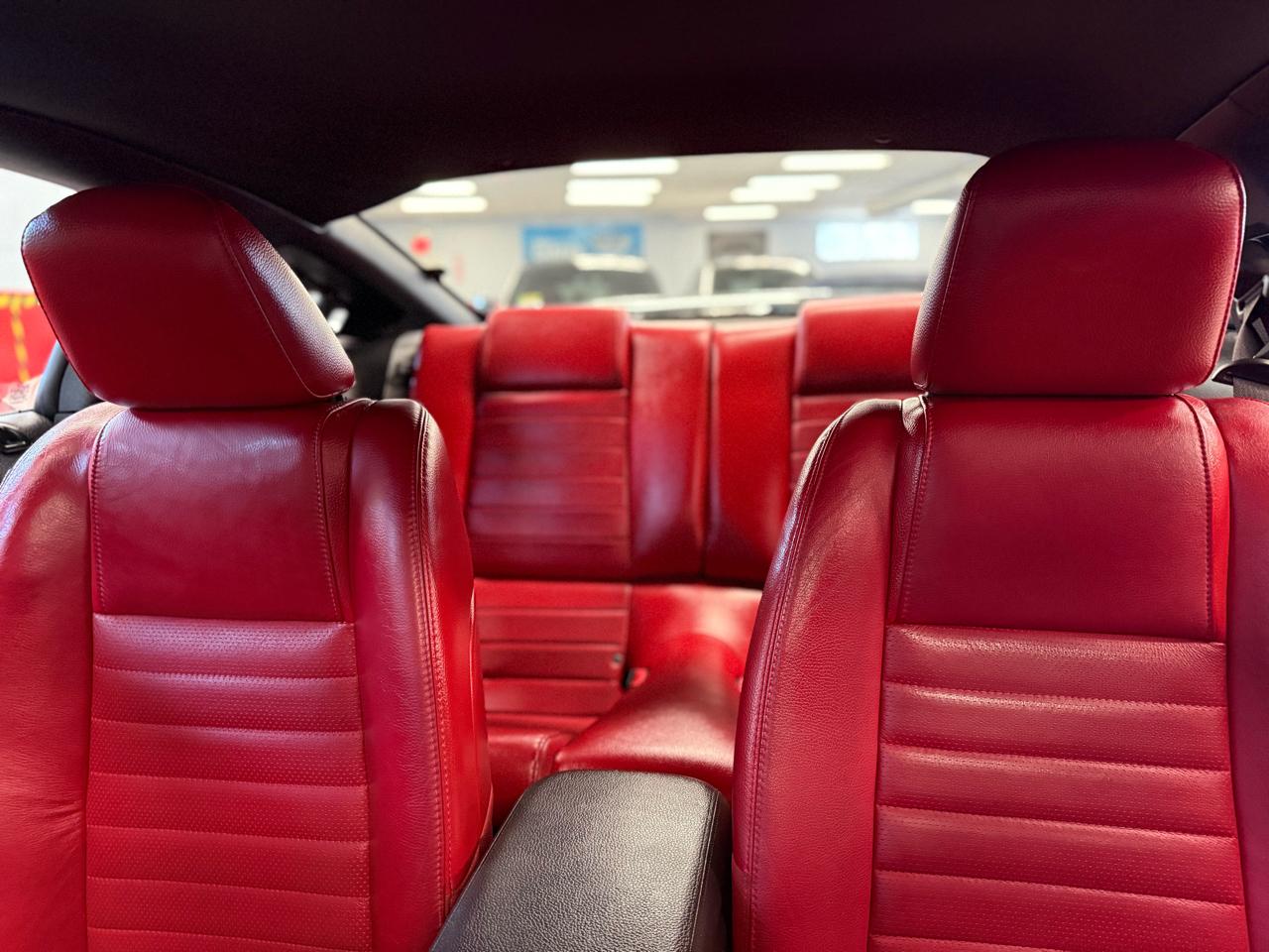 Ford Mustang GT Deluxe Coupe 2008