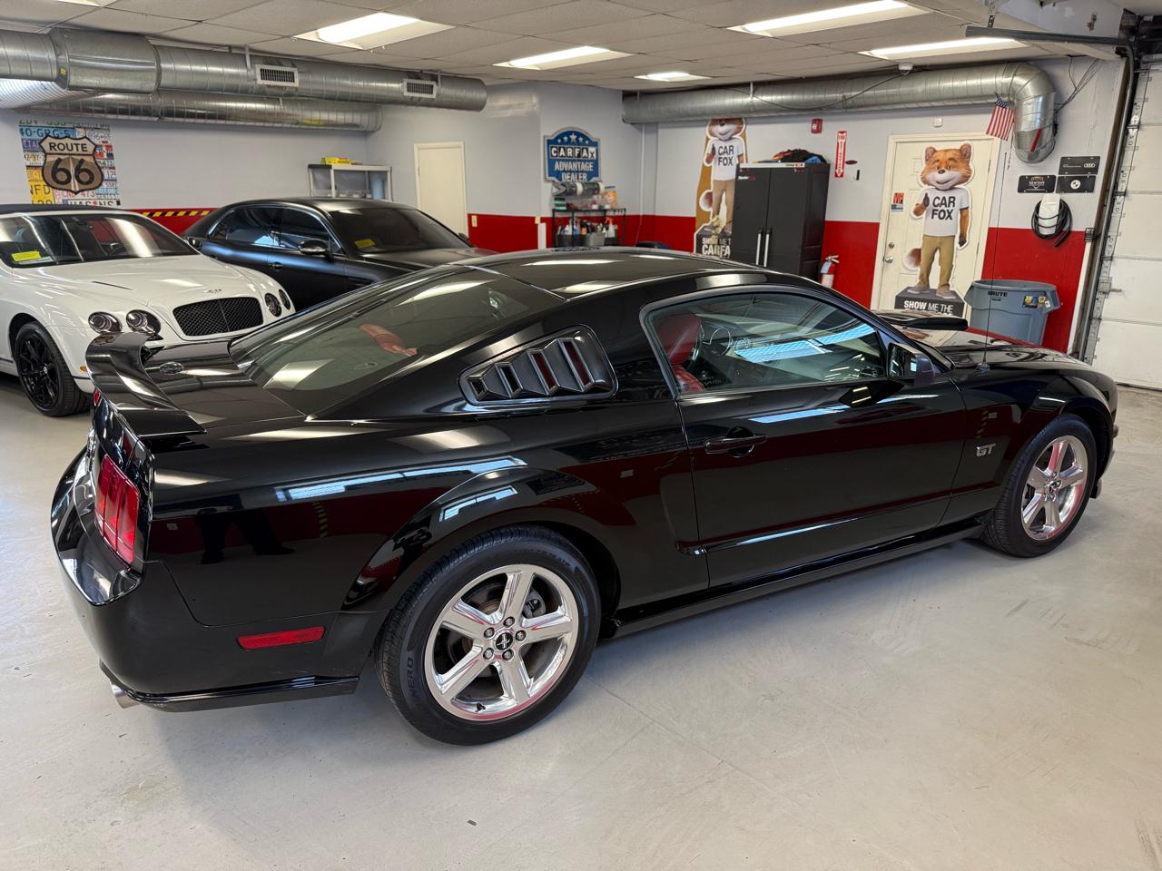 Ford Mustang GT Deluxe Coupe 2008
